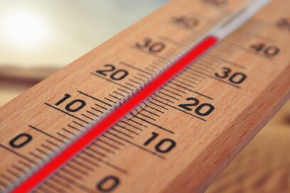 Thermomètre indiquant qu'il fait très chaud - Agrandir l'image, fenêtre modale